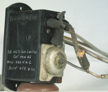 Refrigeration hydraulic thermostat